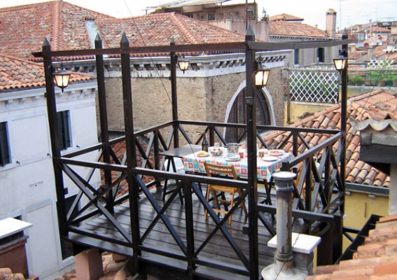 Private Venetian Dinner On A Rooftop Terrace In Venice In Venice Ve Italy