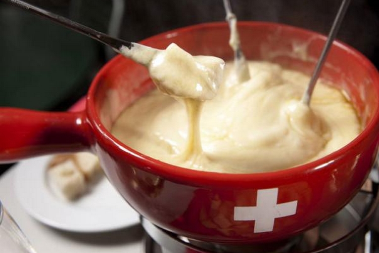 Authentic Swiss Cheese Fondue With Locals In Geneva Switzerland | Hot ...
